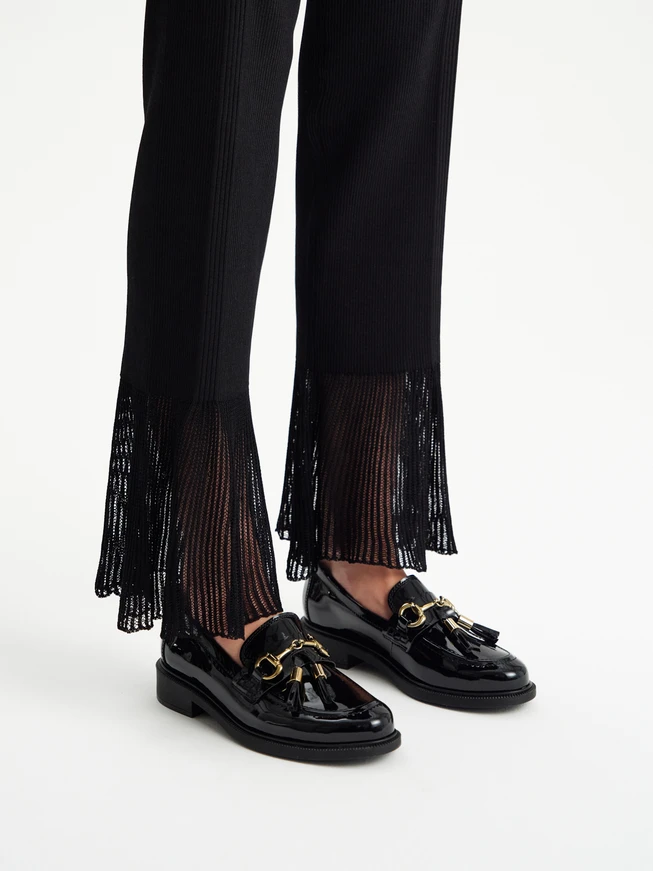 Women's lacquered moccasins with clutches