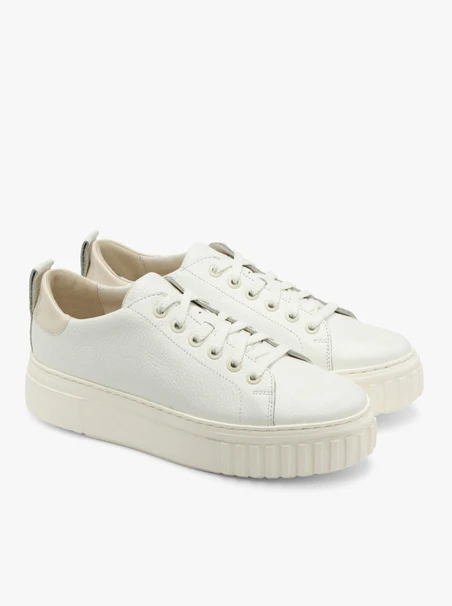 White sporty shoes with lightweight sole