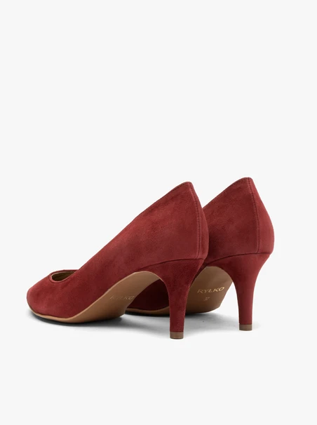 Burgundy heeled women’s pumps