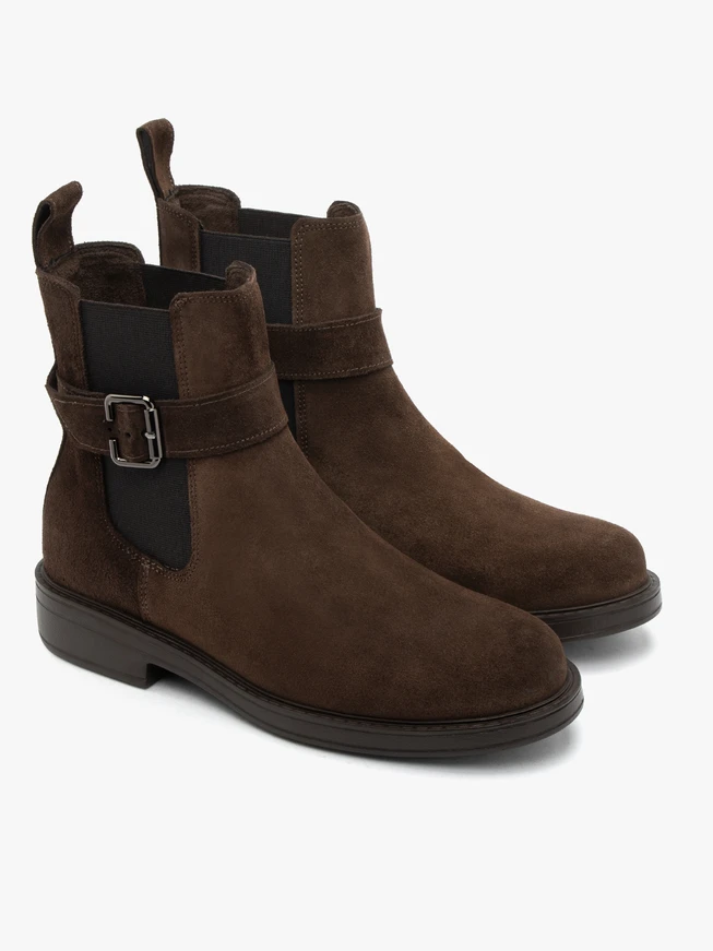Brown suede Chelsea boots