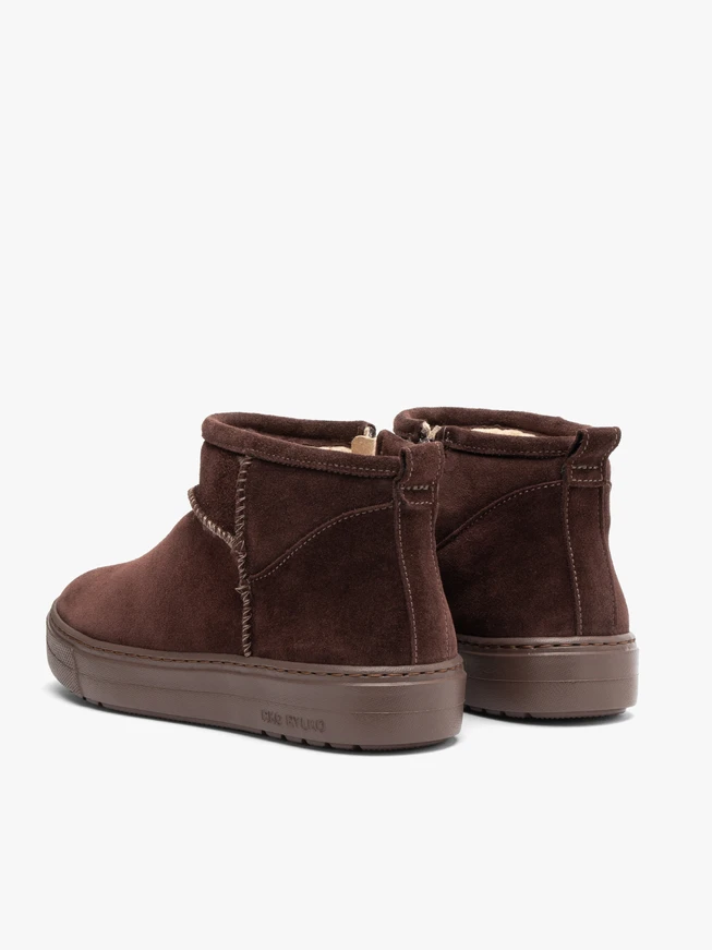 Burgundy short women’s snow boots
