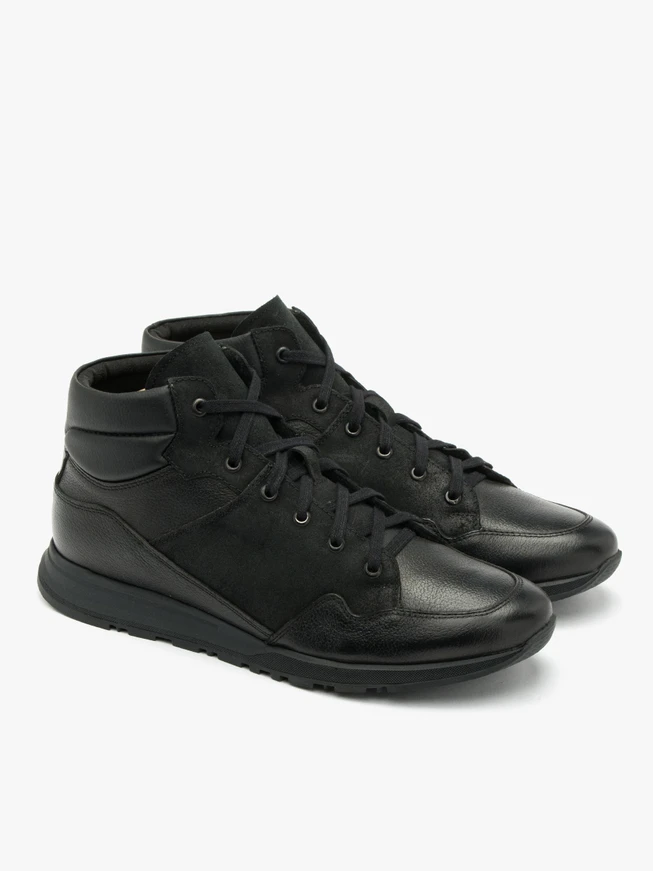 Sporty men’s boots