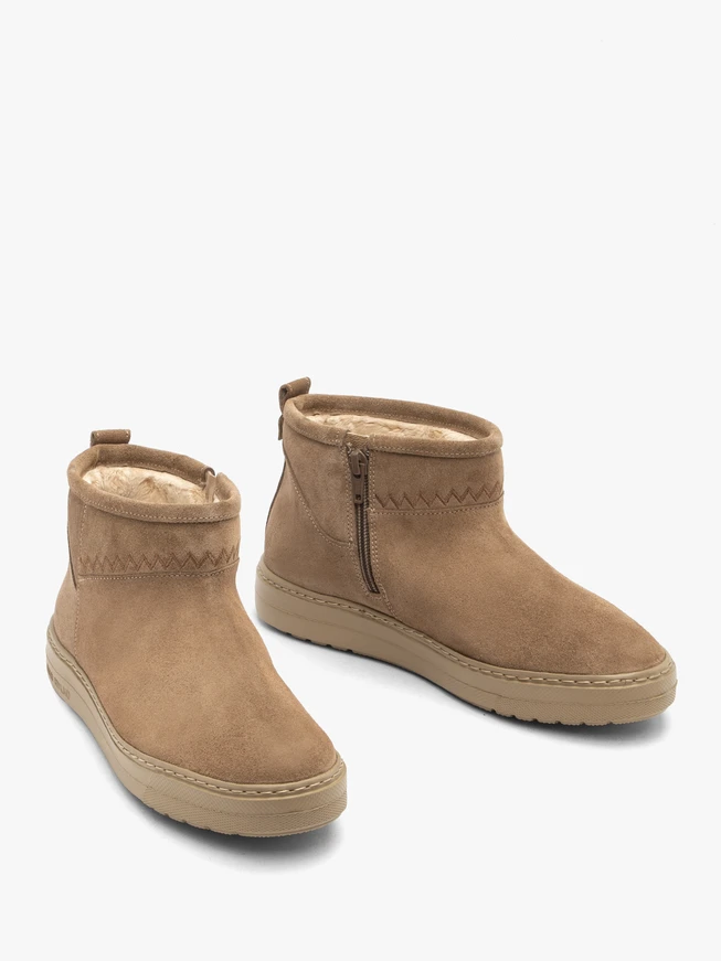 Beige kurze Schneestiefel