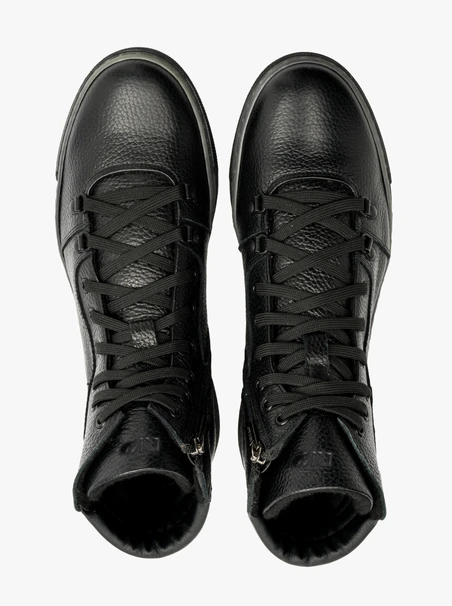 Schwarzer Herrensneaker