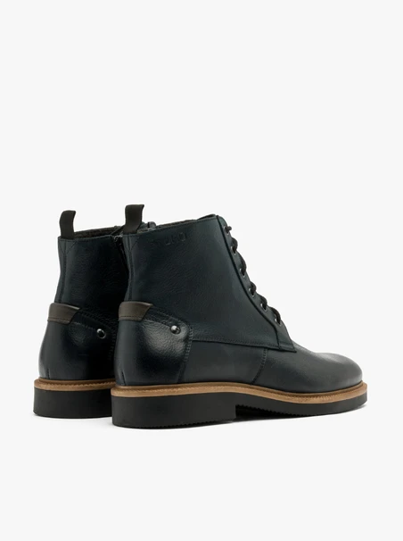 Schwarze Herrenstiefel