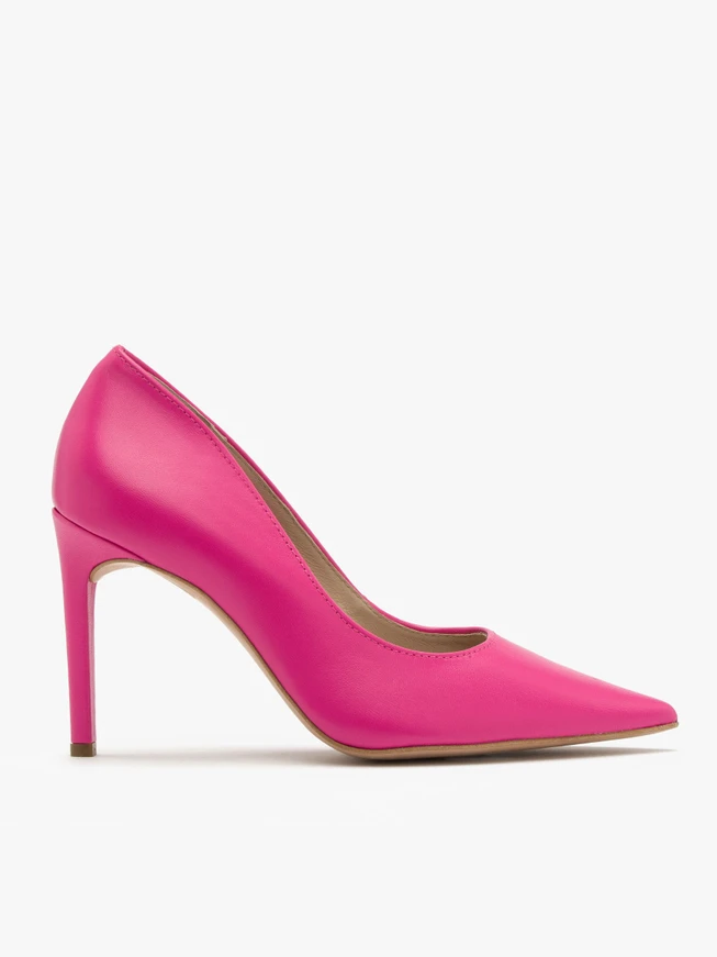 Fuchsiafarbene hochhackige Pumps