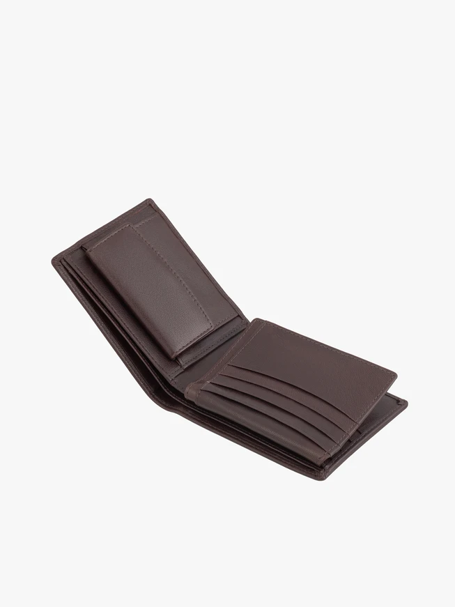 Men’s brown leather wallet