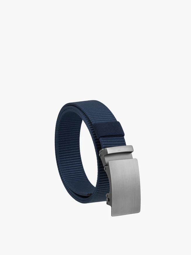 Navy men’s belt with silver buckle