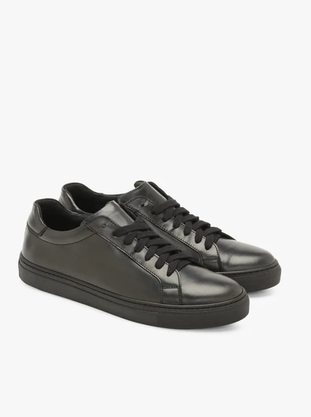 Black men’s sneakers
