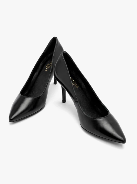 Black stiletto pumps