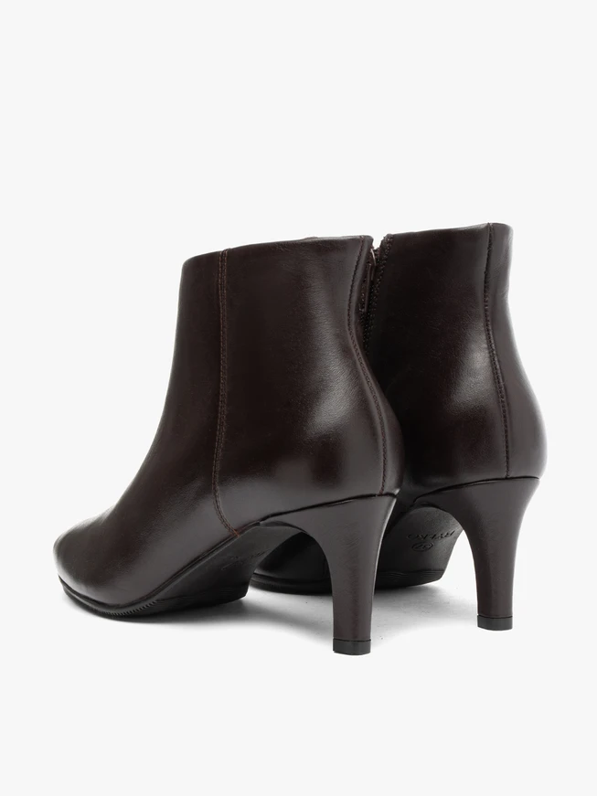 Kastanienbraune Stiletto-Stiefel