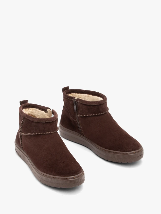 Burgundy short women’s snow boots