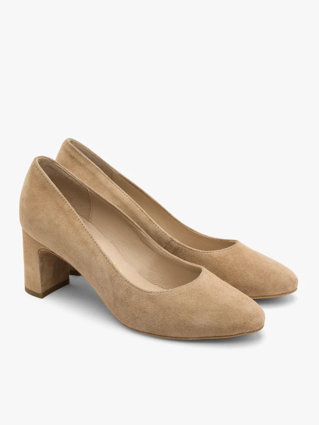 Beigefarbene Pumps mit Stilettoabsatz