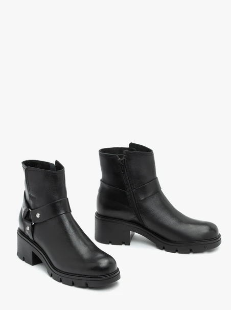 Schwarze Biker-Stiefel aus genarbtem Leder