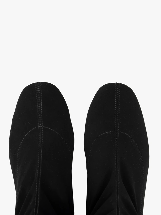 Schwarze Sockenstiefel mit elastischem Schaft