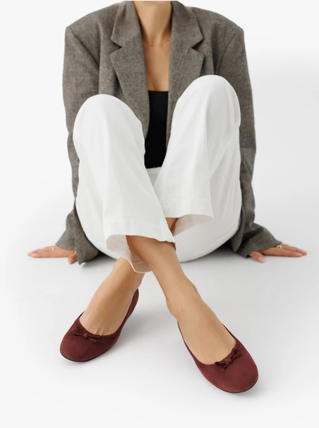 Burgundy ballet flats with a bow