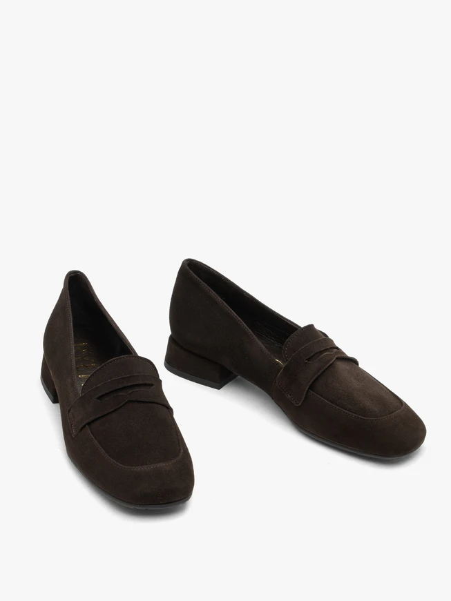 Dunkelbraune Veloursmokassins