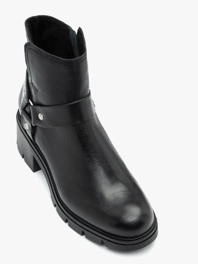 Schwarze Biker-Stiefel aus genarbtem Leder