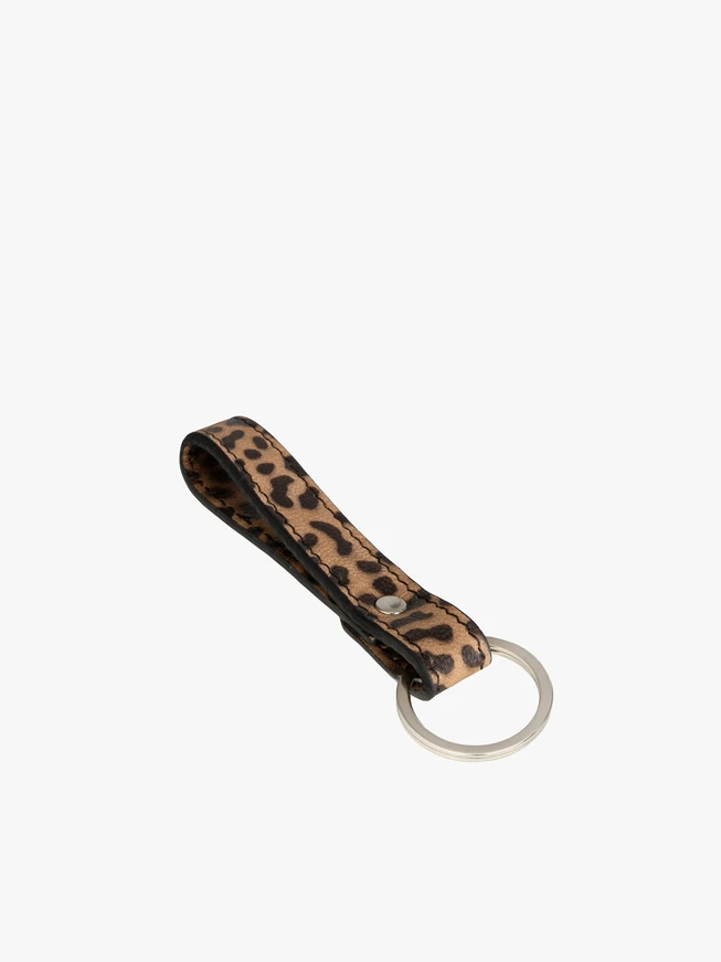 Schlüsselanhänger aus Leder mit Leopardenmuster