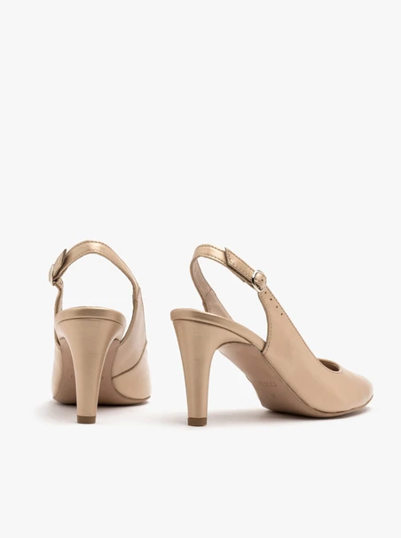 Złote czółenka typu slingback
