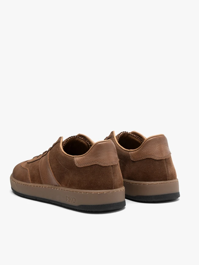 Braune Herren-Schnürsenkel-Sporthalbschuhe