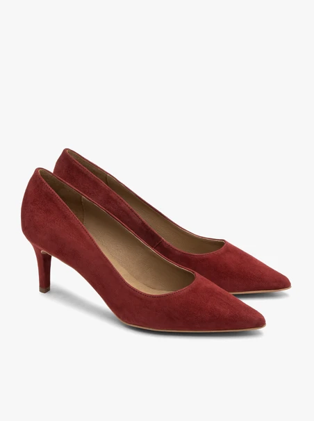 Burgundy heeled women’s pumps