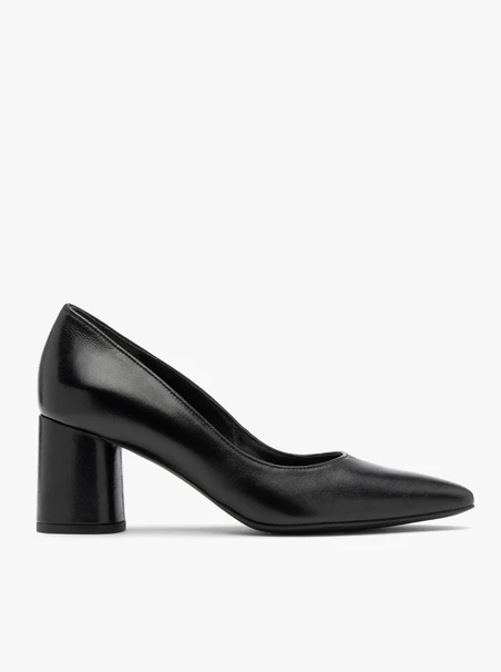 Schwarze Pumps mit runder Fußspitze