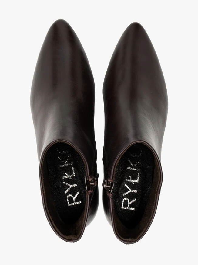 Kastanienbraune Stiletto-Stiefel