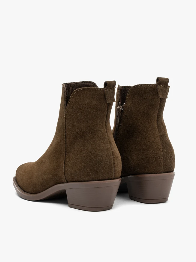 Grüne Velourslederstiefel