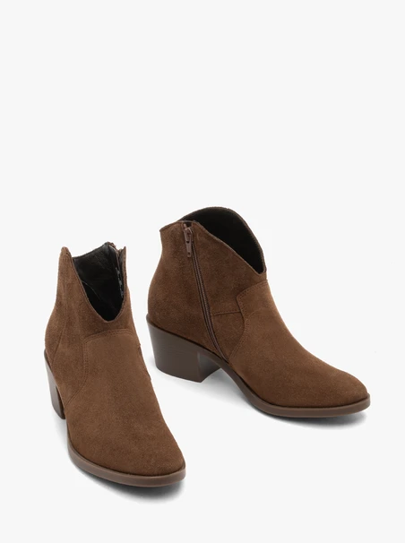 Braune Velourslederstiefel