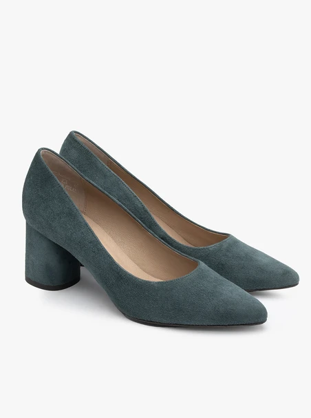 Green pumps with round block heel