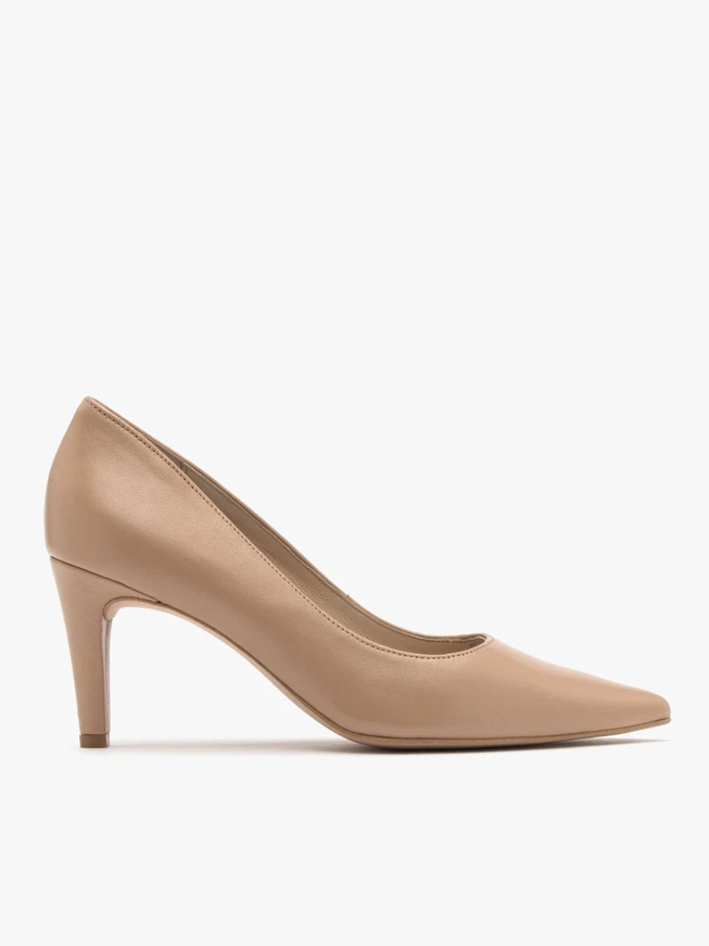 Beige women’s pumps