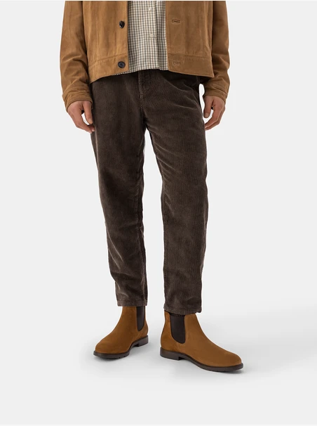 Brown men’s suede Chelsea boots