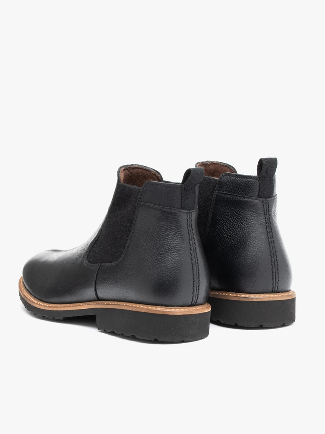 Schwarze Herren-Sablets mit dekorativer Sohle