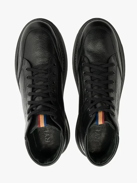 Schwarzer Herrensneaker