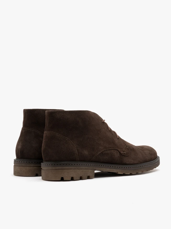 Brown men’s Chukka boots