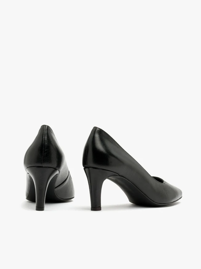 Black stiletto pumps