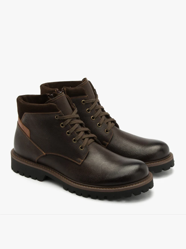 Dark brown men’s boots with lightweight sole