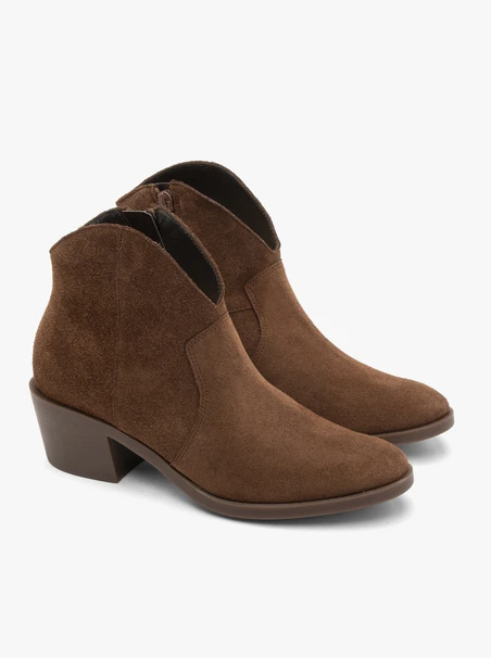 Braune Velourslederstiefel