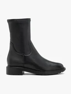 Black boots with R.FLY sole