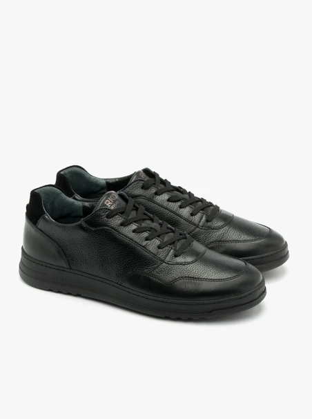 Black sporty shoes