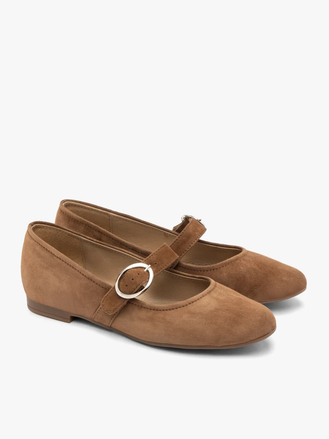 Light brown women’s ballerina flats with strap