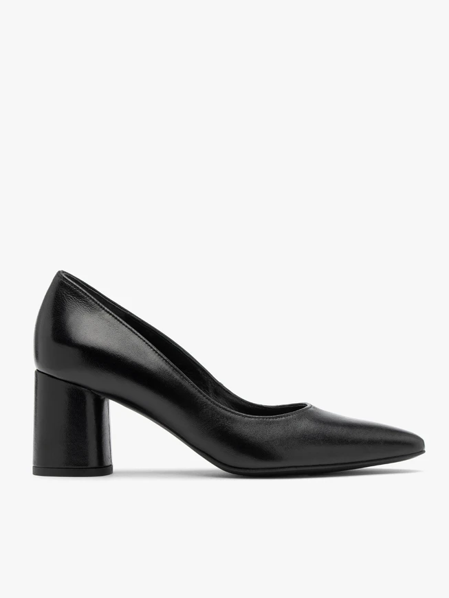 Schwarze Pumps mit runder Fußspitze