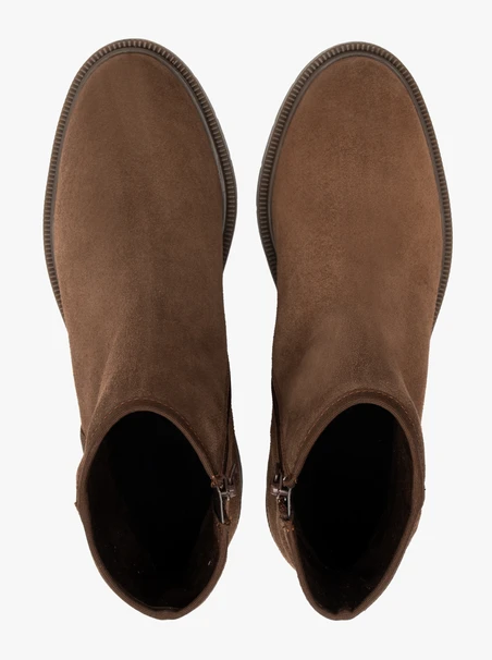 Braune Velourslederstiefel