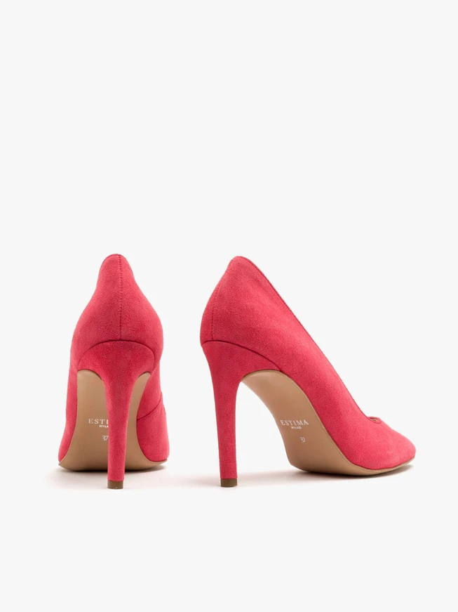 Pink pumps with decorative neckline