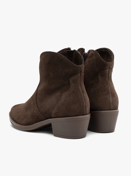 Dunkelbraune Velourstiefel