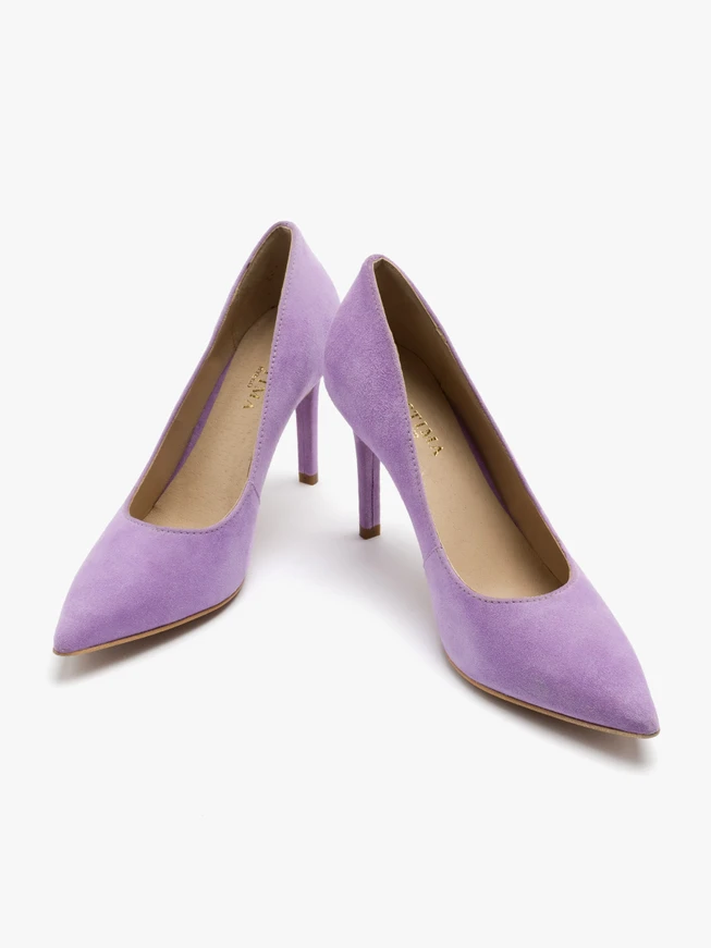 Fliederfarbene hohe Stiletto-Pumps