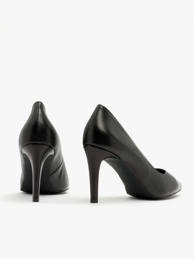 Schwarze Stiletto-Pumps