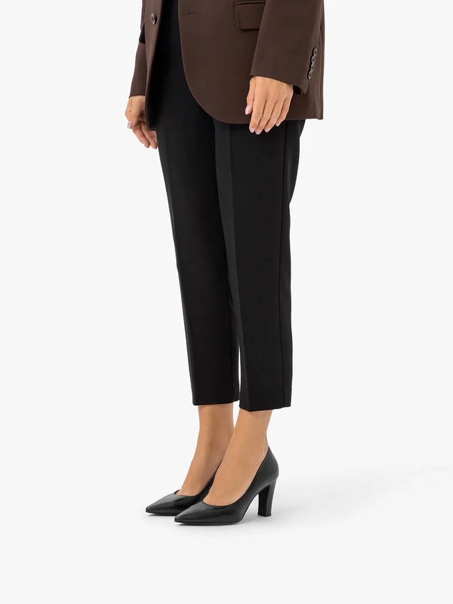 Czarne czółenka na grubej szpilce