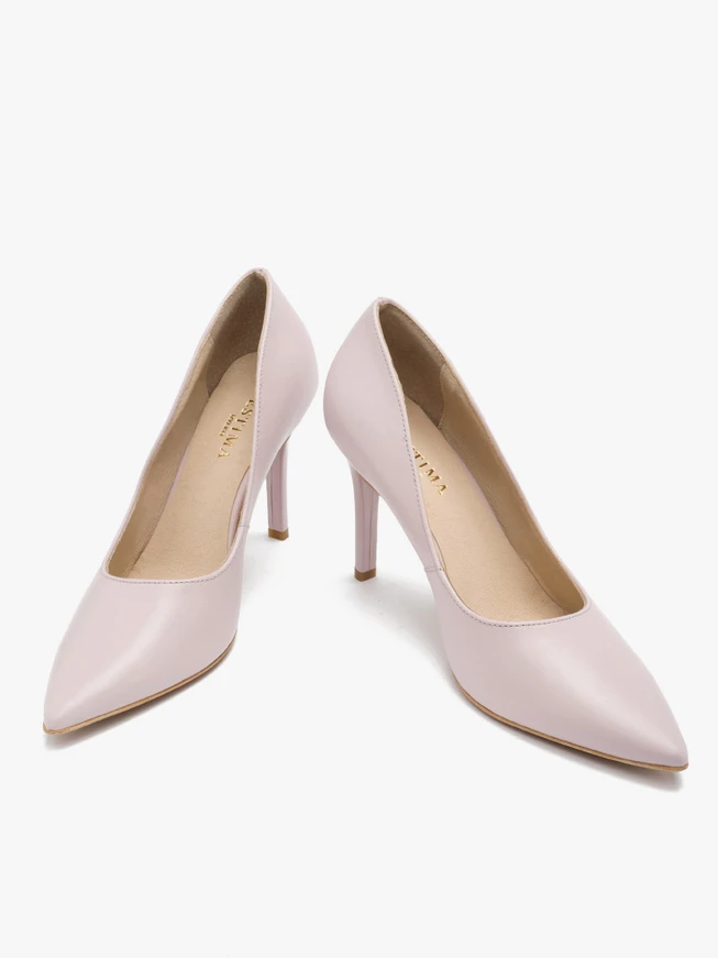 Fliederfarbene hochhackige Pumps